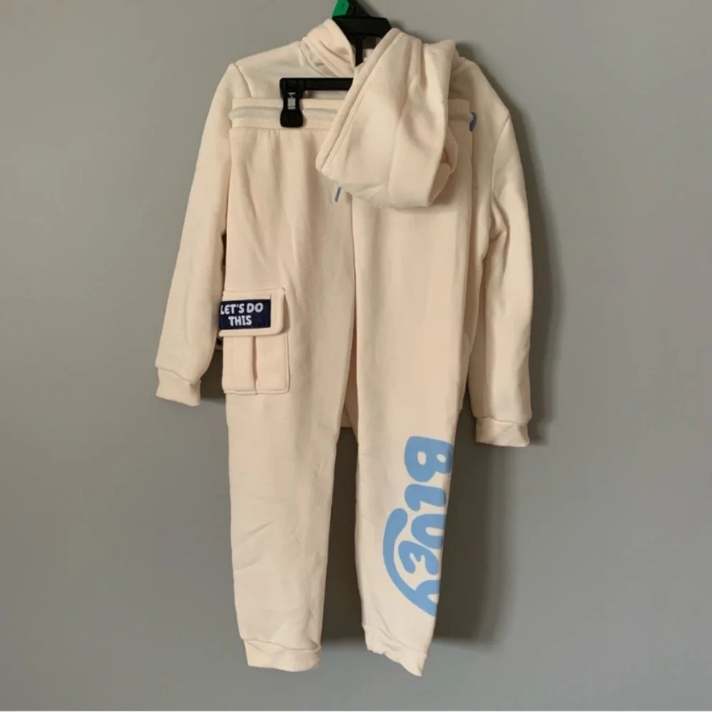 NWT. BLUEY Kids Hoodie & Jogger Set